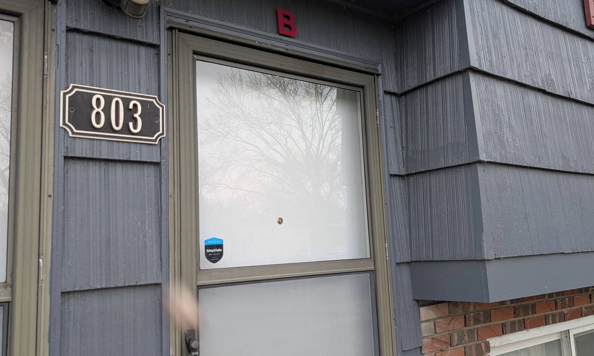 Lawrence Apartment | 1-bedroom apartment 5 minutes from Allen Field House