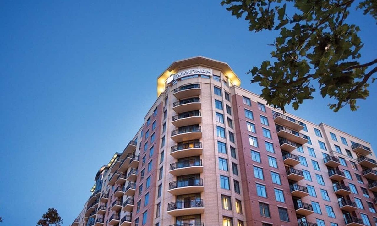 National Harbor Hotel | 1 Bedroom Deluxe Condo - National Harbor. Pools & more!