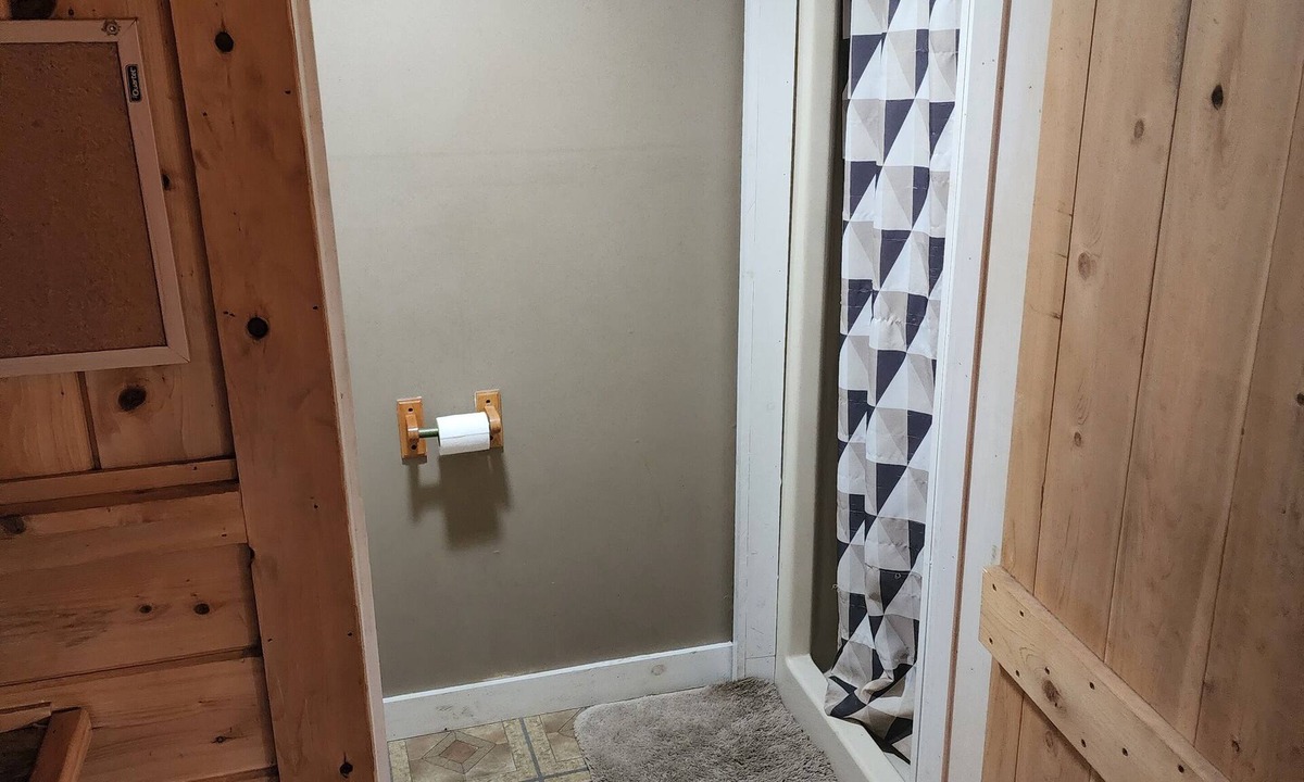 Errol House | 1 Bedroom house with direct trail access