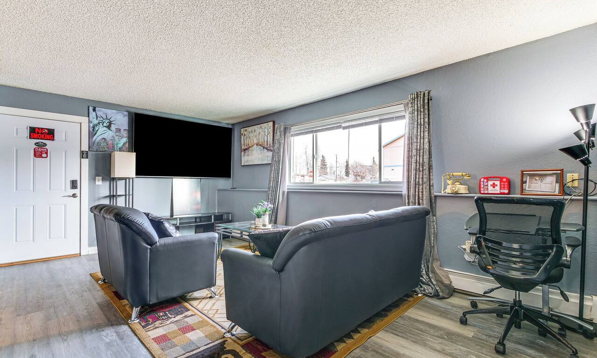 Fairview Apartment | 11 Mi to Kincaid Park: Convenient + Cozy Apt!