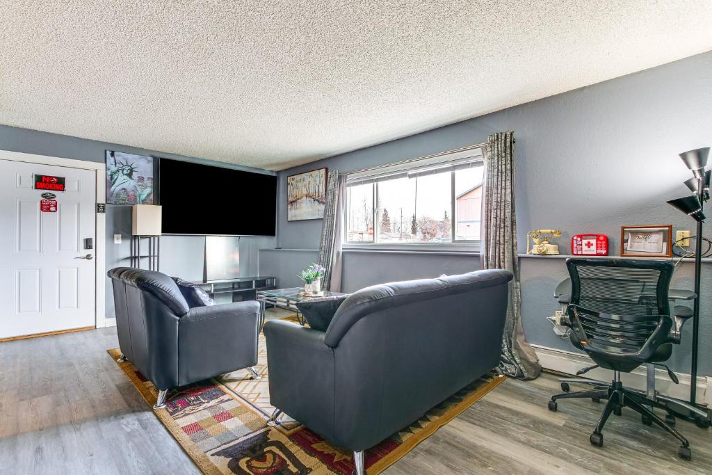 Fairview Apartment | 11 Mi to Kincaid Park: Convenient + Cozy Apt!