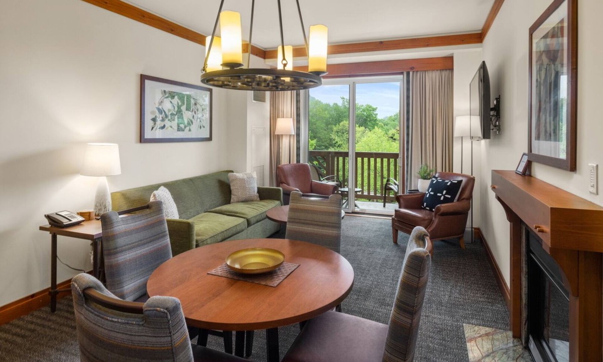 Stowe Area Condo | #1310A | 2bdrm | Let It Snow | 3rd Floor Mountain and Spruce Peak Views