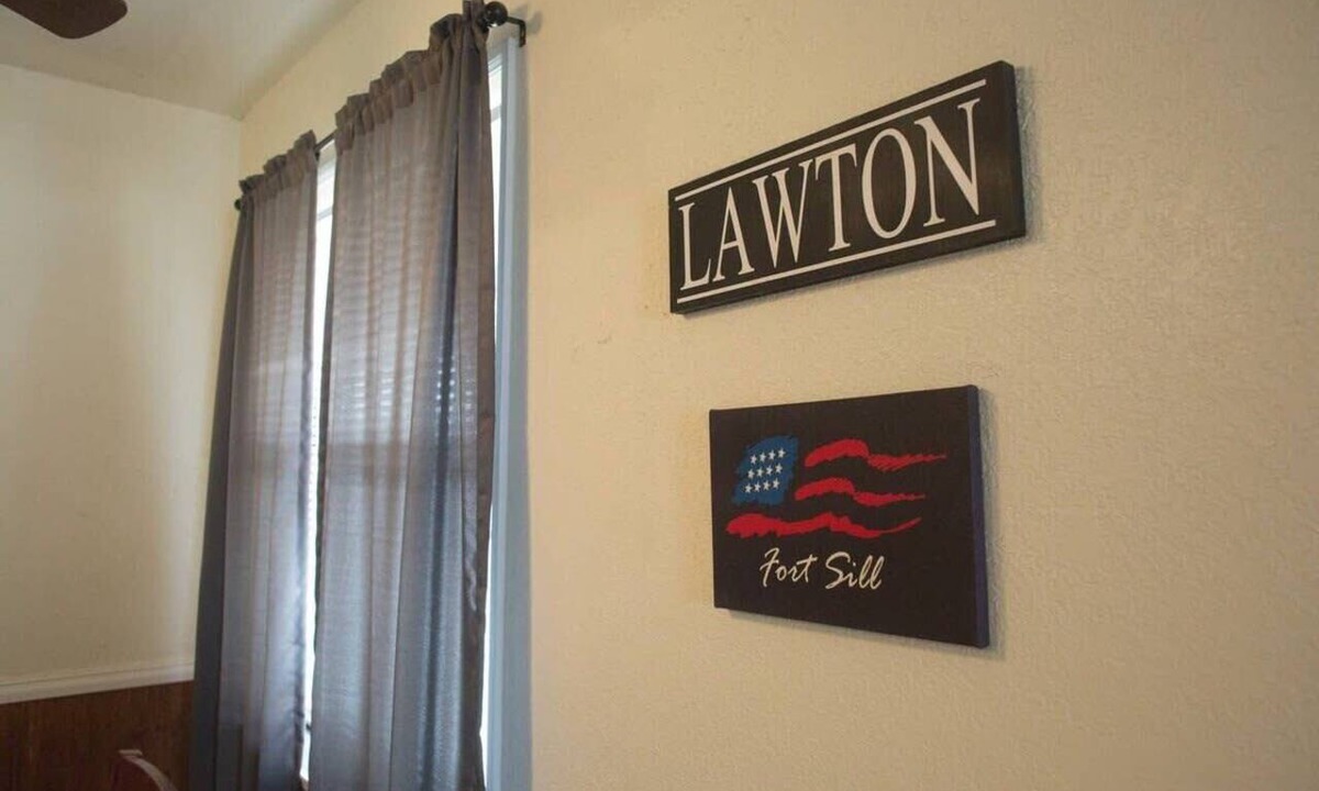 Lawton Apartment | 14% discount for 1 week 22% discount for 1 month