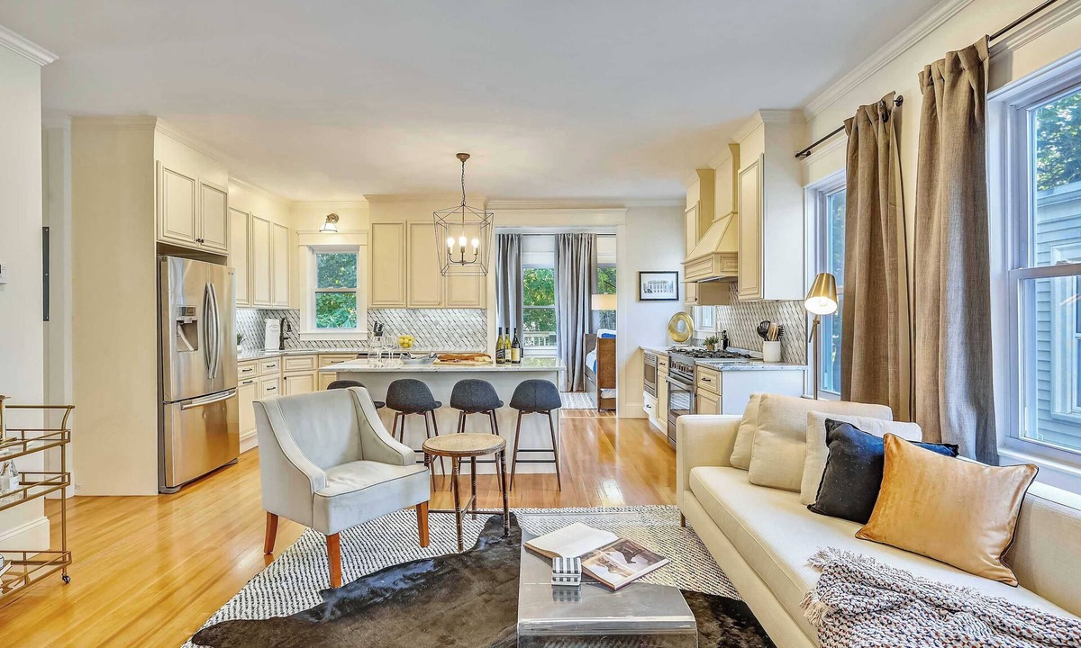 Forest Hills - Woodbourne Condo | 15BR Boston Entire Building | 3 Living Spaces