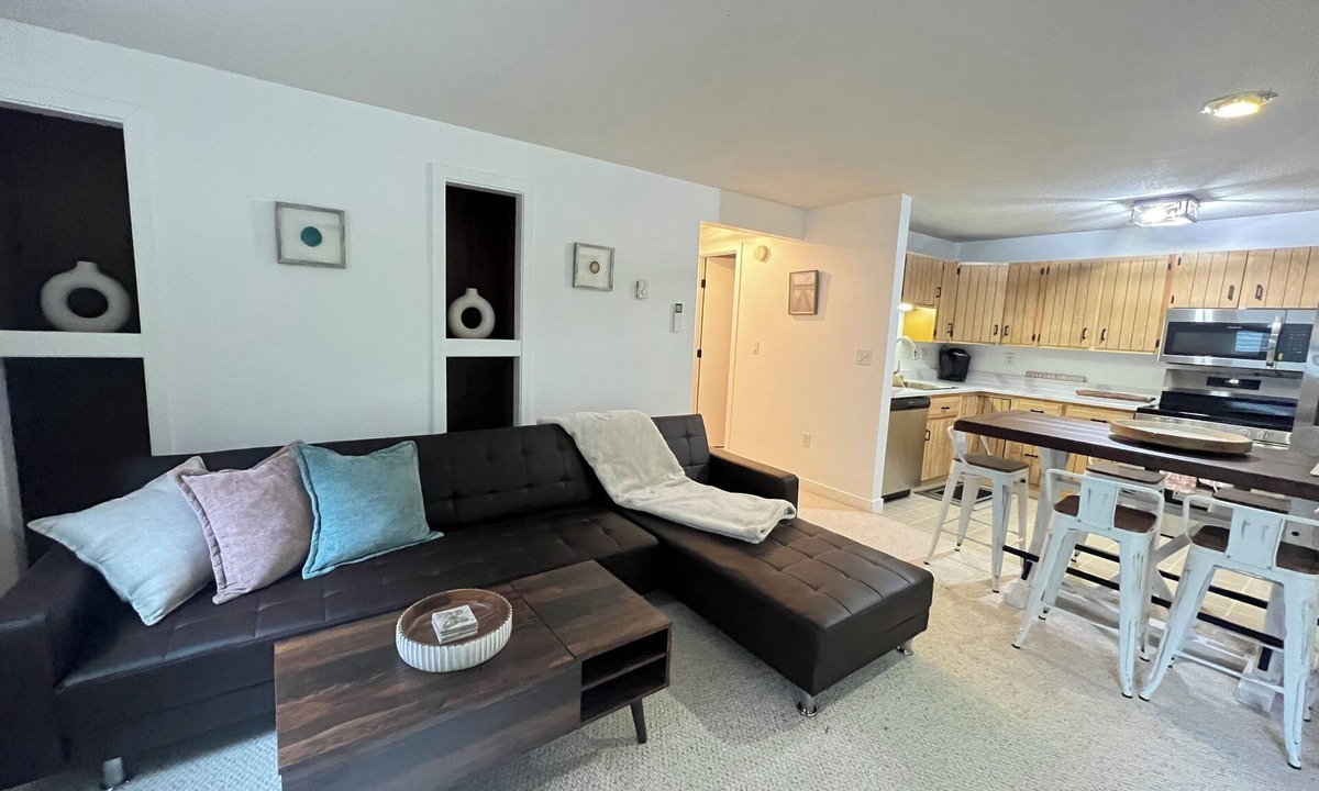 Bridgton Condo | 1BR apartment next to the Pleasant Mountain with waterfront access