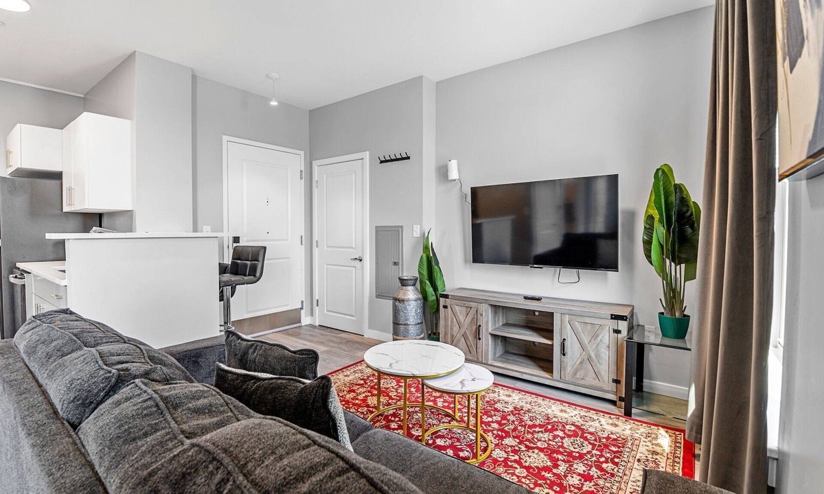 Everett Apartment | 1BR Near Encore Boston c0yu