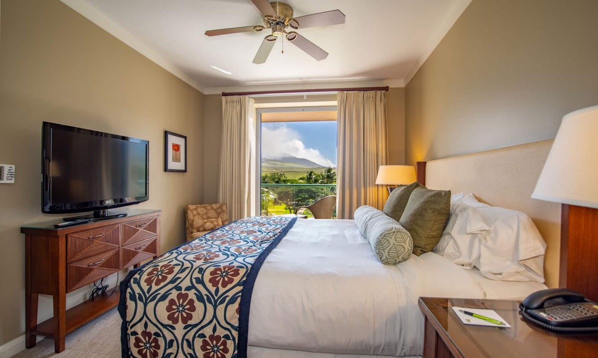 Honokowai Hotel | 1BR Resort View with Den at Honua Kai Resort & Spa, Full Kitchen, Private Lanai