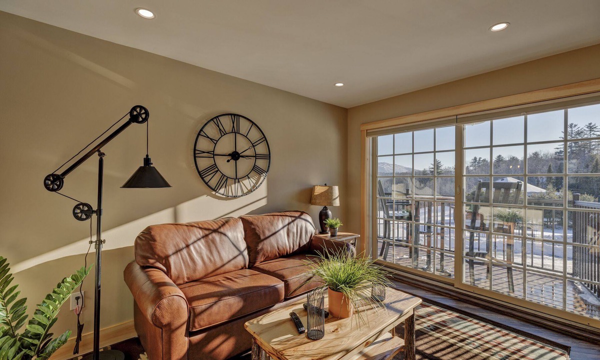 Sunapee Hotel | 2 Bed/2 Bath Suite #5 at The Lodge | Minutes from Sunapee Harbor & Mt. Sunapee