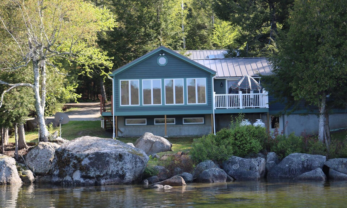 Cherryfield Cottage | 2 BRs - 1 and 1/2 BA - Sleeps 4 to 6