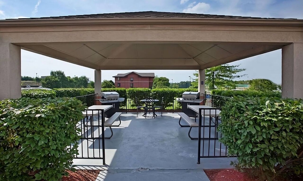 South Hills Hotel | 2 One Bedroom Suites | Kitchen, 6.5 mi to Chartiers Country Club