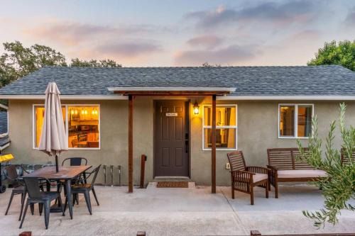 Paso Robles House | 2Bed Cottage stay on Micro Resort near Tin City