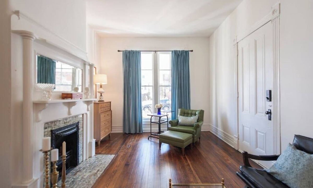 Clifton Apartment | 2BR -HISTORIC & BRIGHT APT -FRANKFORT AVE