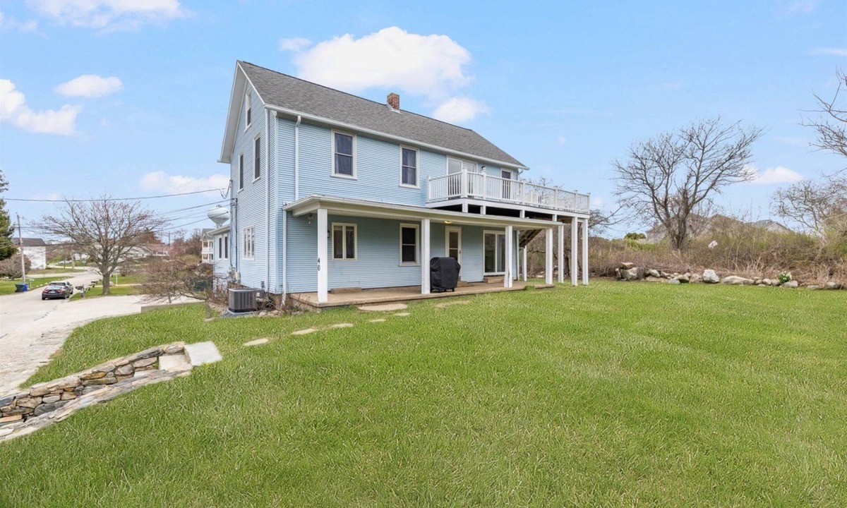 Point Judith House | 3-bedroom house in charming Sand Hill Cove. Walk to beach!