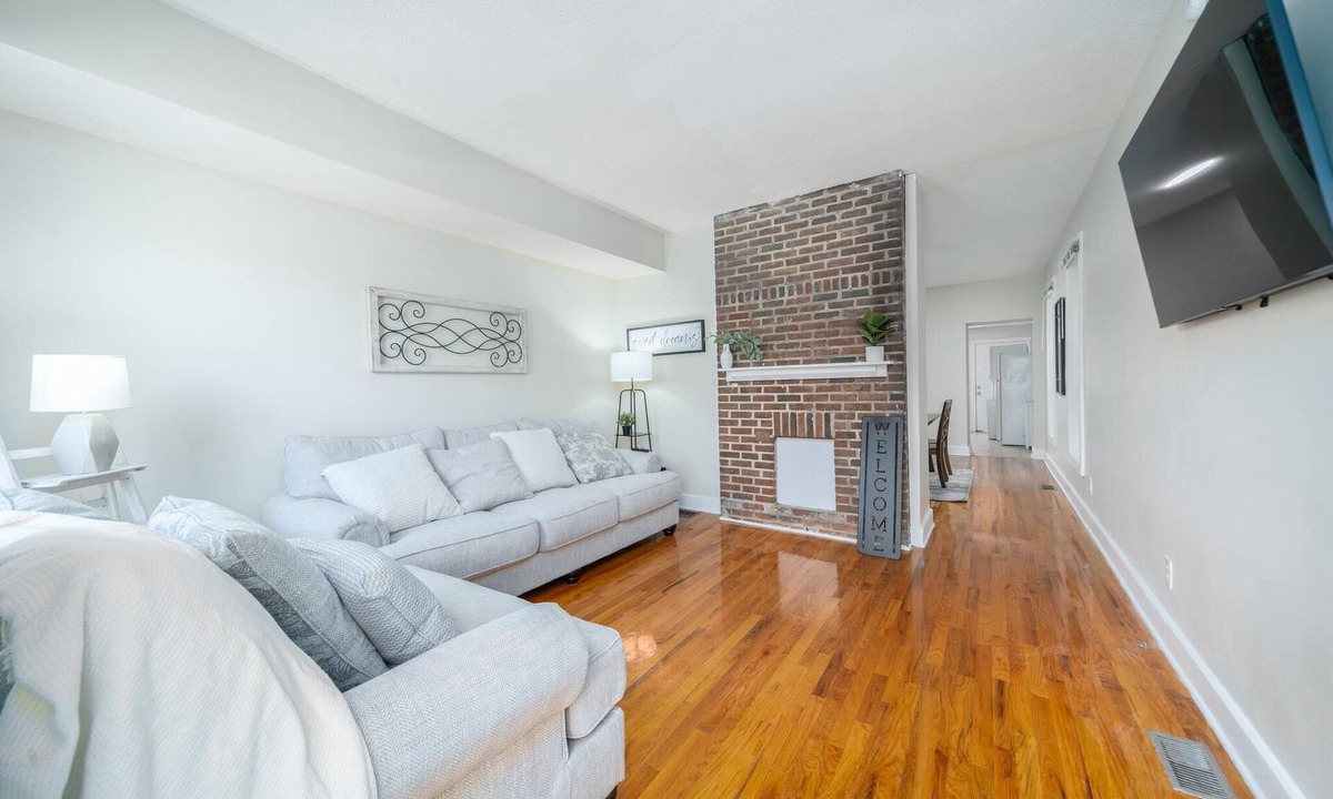 Weinland Park House | 3 Bedroom near The Shoe- Newly remodeled