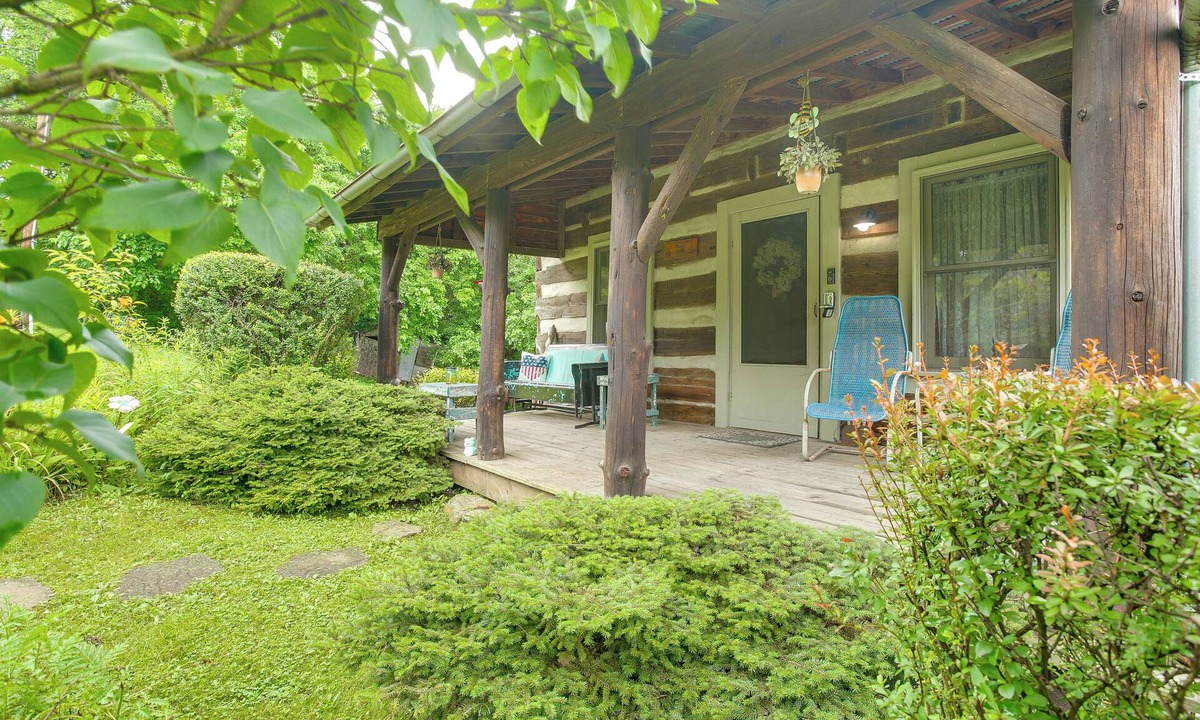 Sharpsburg Cottage | 3 Mi to River: 11-acre Retreat in Rural Stockport