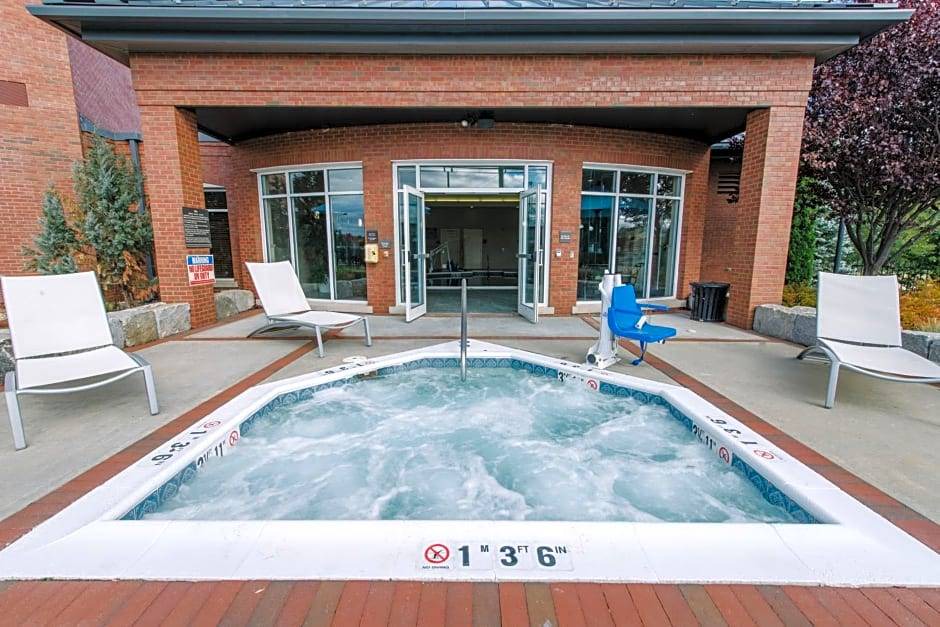 Downtown Hotel | 3-Star Hotel ∙ Hilton Garden Inn Manchester Downtown