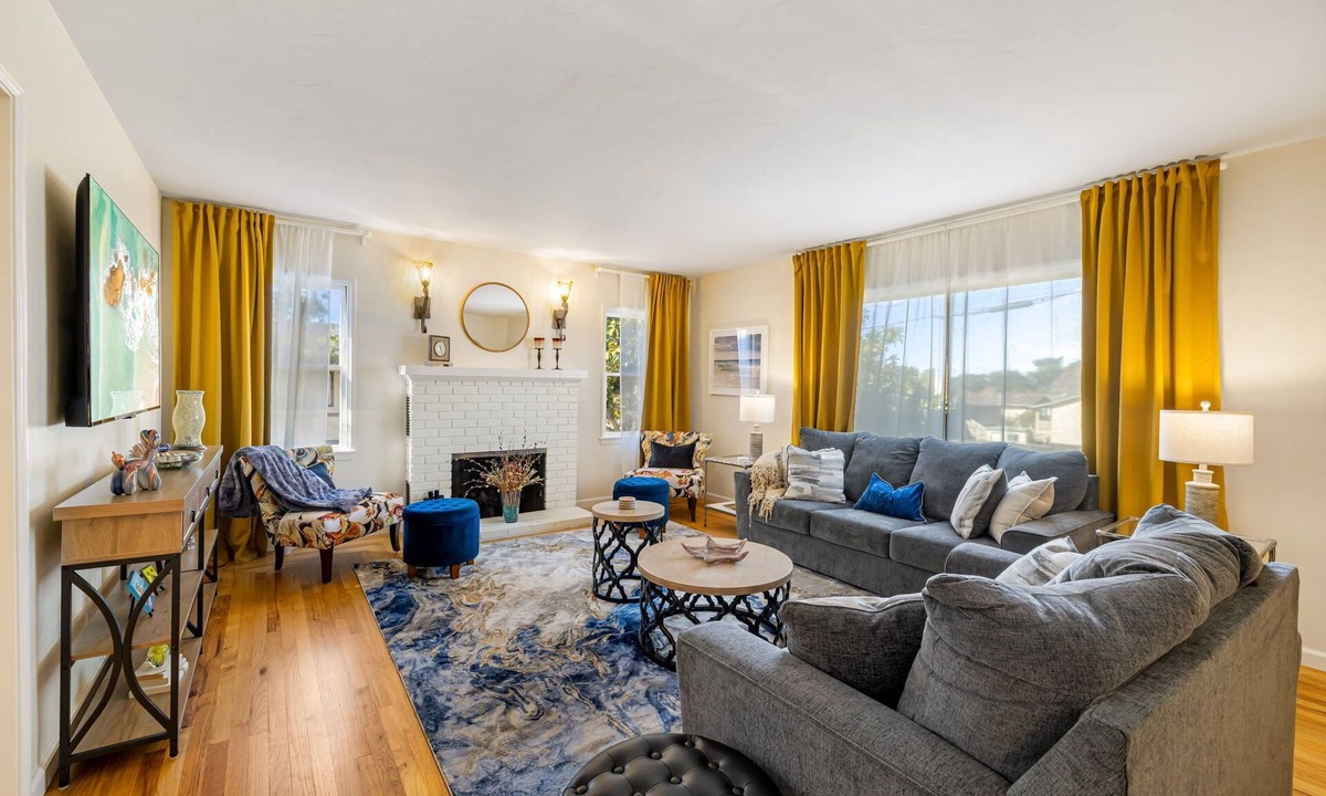 Downtown Monterey House | 3960 Good Vibes - Walk to Downtown, Beach and Lake