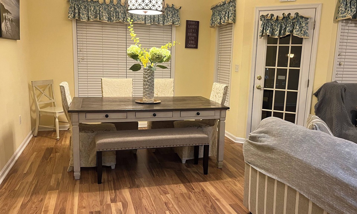 Rehoboth Beach Condo | 3BD-2BA 2nd flr Dreamy Rehoboth Beach Getaway