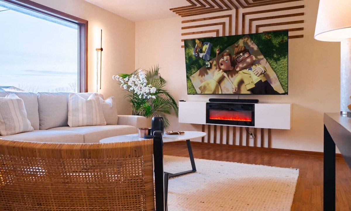 Lawrence Apartment | [3BR] The Mocha StayAwhile Retreat