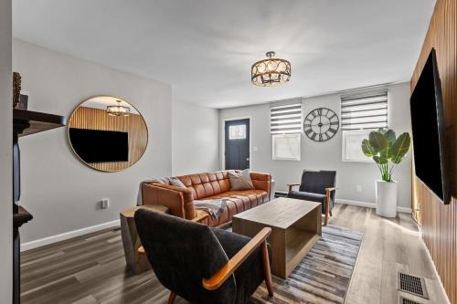 East Allegheny House | 4 Bedroom 5 Bathroom House Pittsburgh Sleeps 12 Pet Friendly Near Stadium