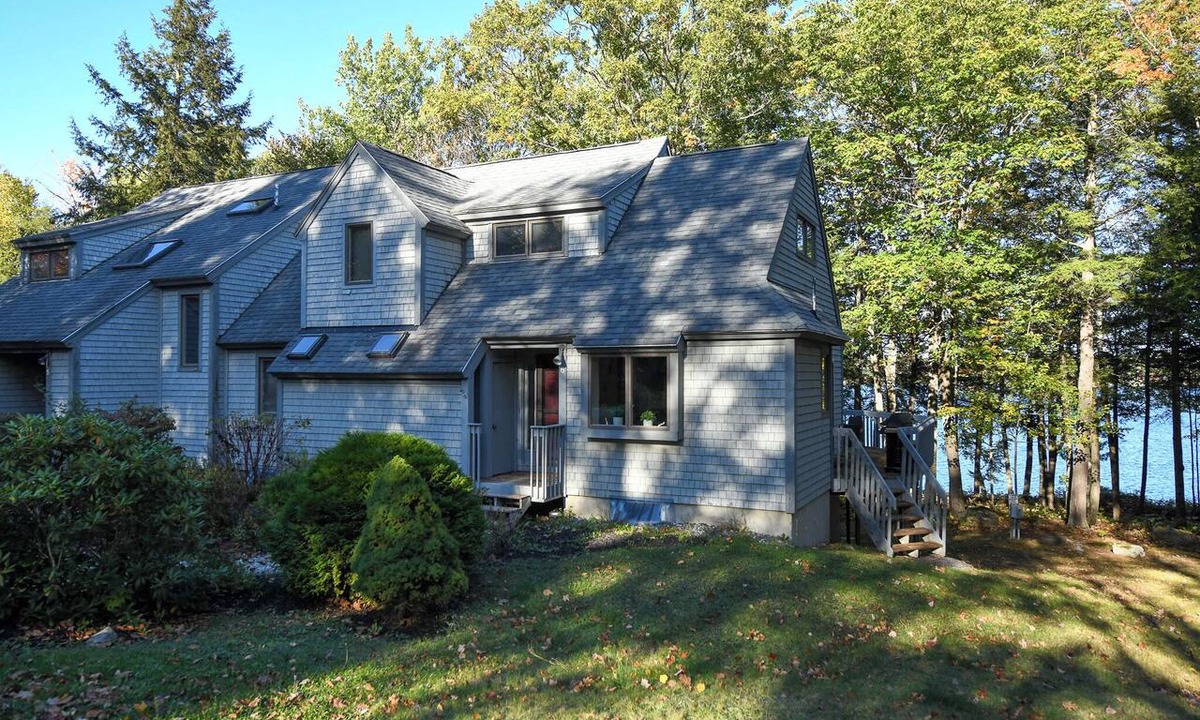 Bridgton Condo | 4-Bedroom Condo Steps Away from Moose Pond & Pleasant Mountain Ski Resort!