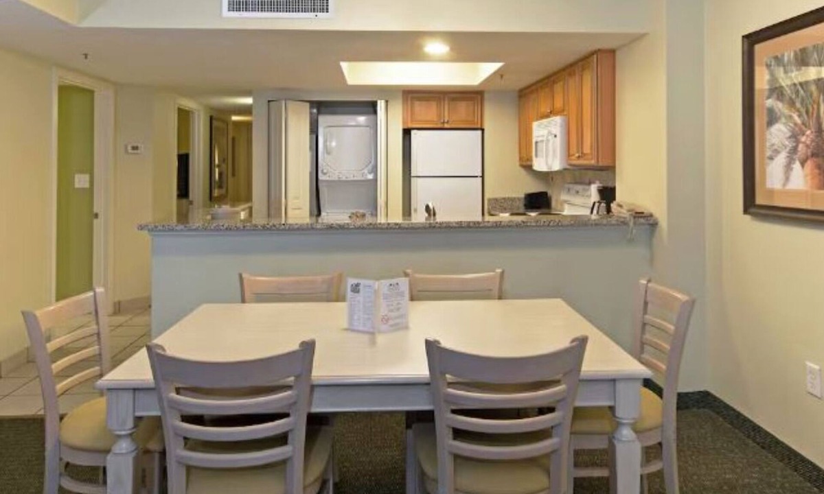 Myrtle Beach Hotel | 4 Family-Friendly Oceanfront Stays Near Myrtle Beach with Pool and Hot Tub
