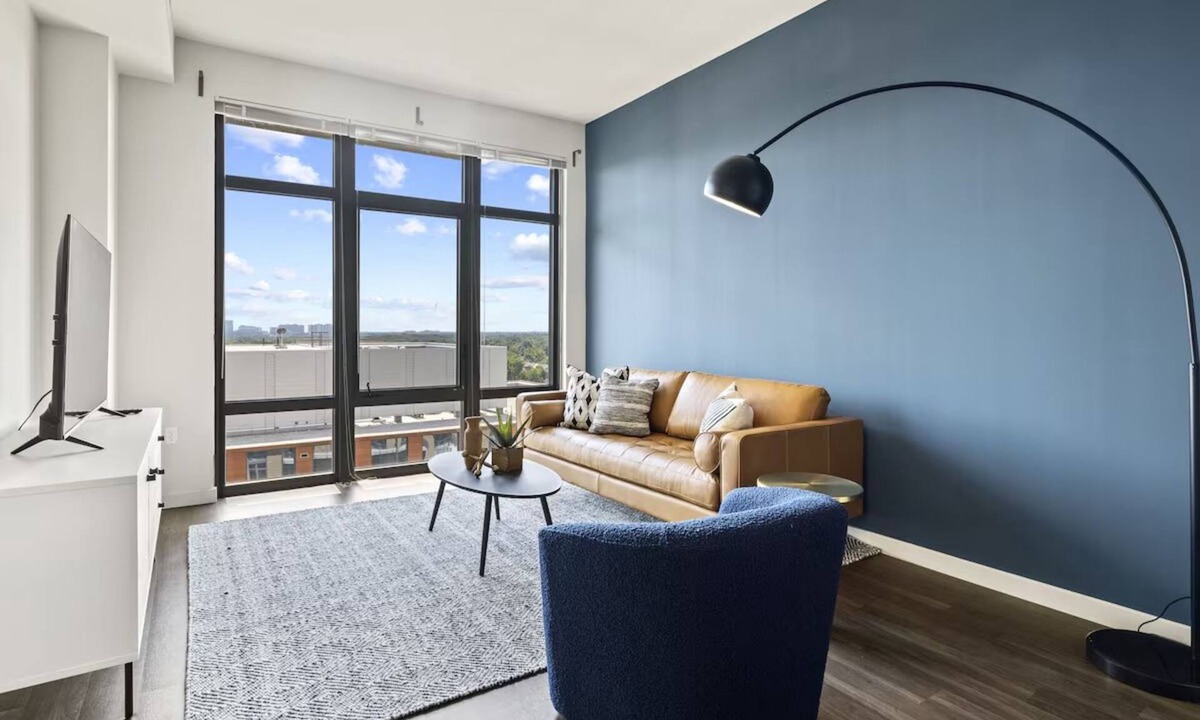 Bluemont Hotel | 4 Units | Arlington Haven | Pet & Family Friendly | Near DC Monuments & Trails