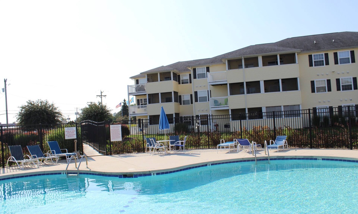 Rehoboth Beach Condo | 4106 Palms, 1st floor, 3-bedroom, 2-bath, Aug 24 - 28 still available