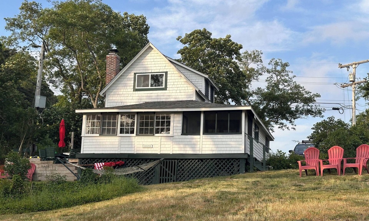 Truro Cottage | 4BR historic cottage on Pamet & Cape Cod Bay. Kayak heaven. WIFI. Washer dryer.