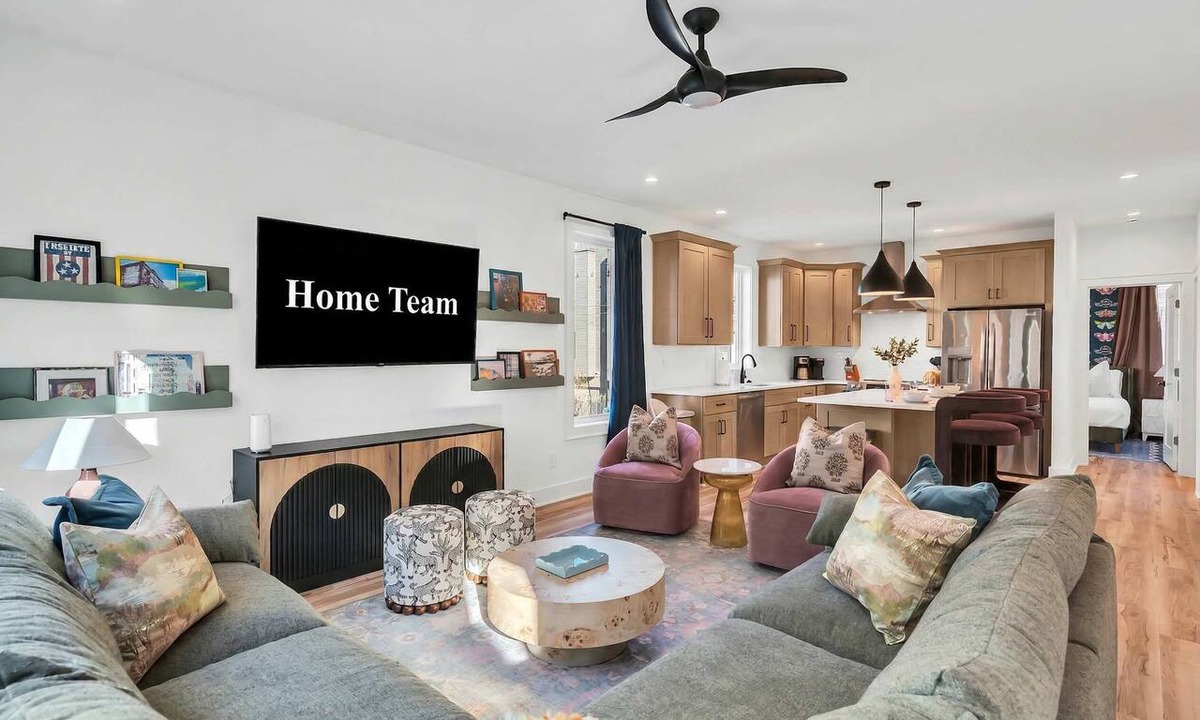 Katie Hill Neighborhood Apartment | 4BR Nashville Hideaway - Rooftop Views - Fire Pit