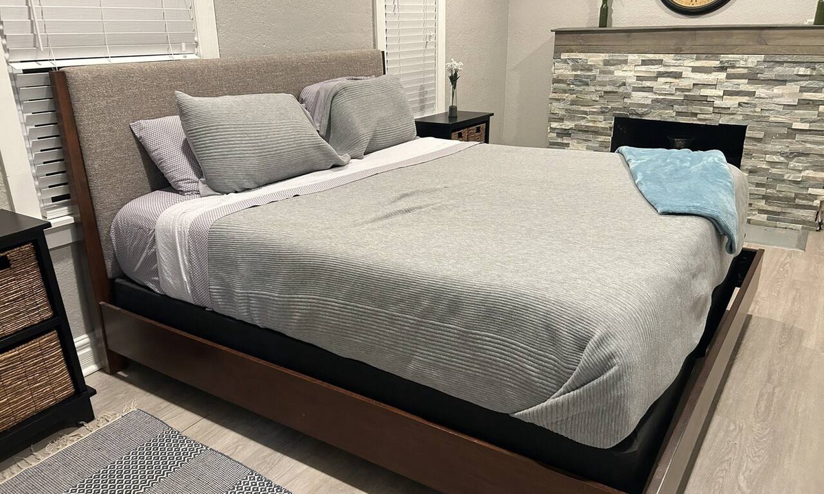 Independence House | 5Min to Stadiums - King Bed - W/D -Spacious