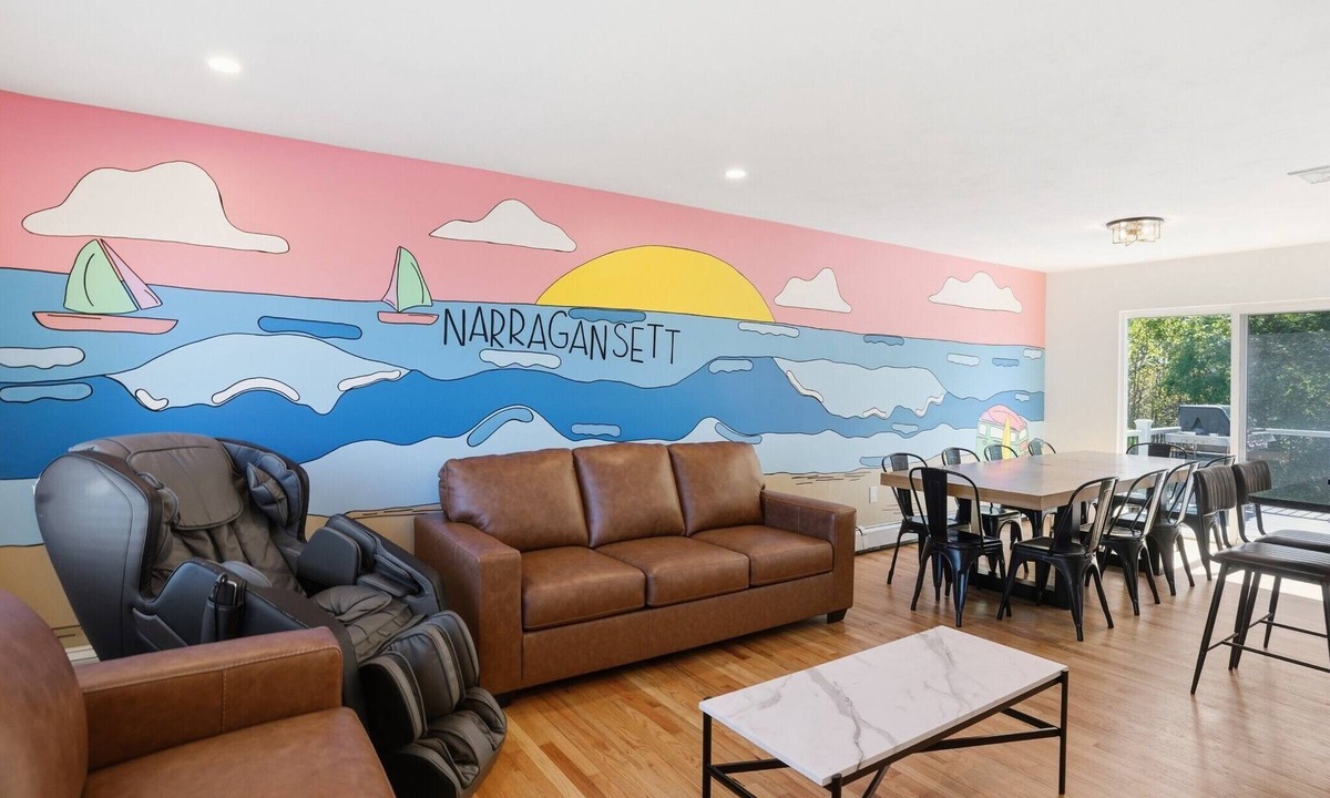 Eastward Look House | 6 Bed 3 Bath; pets welcome; private yard; outdoor shower; 3 kings 3 queen beds