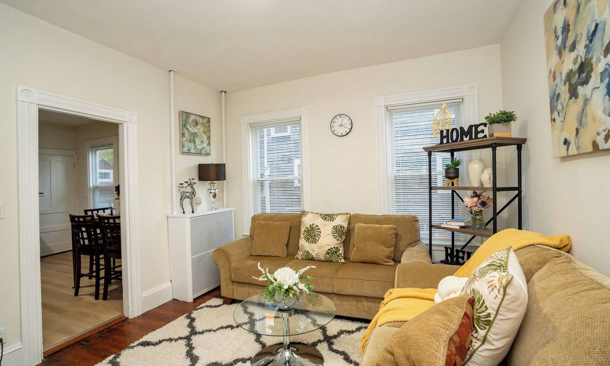 Milton Apartment | 8-Peaceful & Bright apt/3br right to Boston line