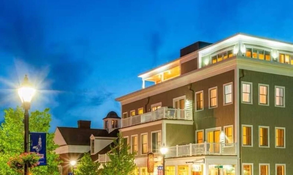 Kennebunk Apartment | 84 Main - 1 Bedroom Suite