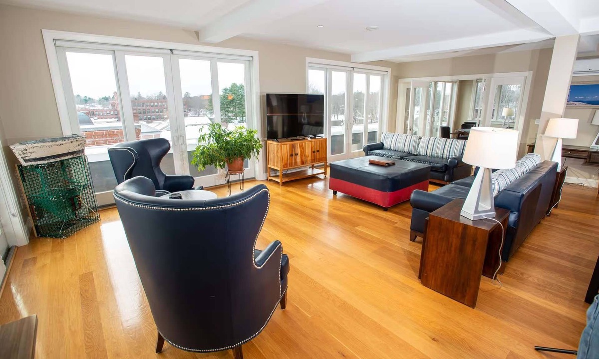 Kennebunk Apartment | 84 Main - 3 Bedroom Penthouse