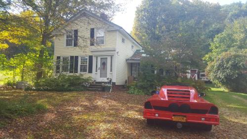 Lime Rock Bed & Breakfast | A Meadow House
