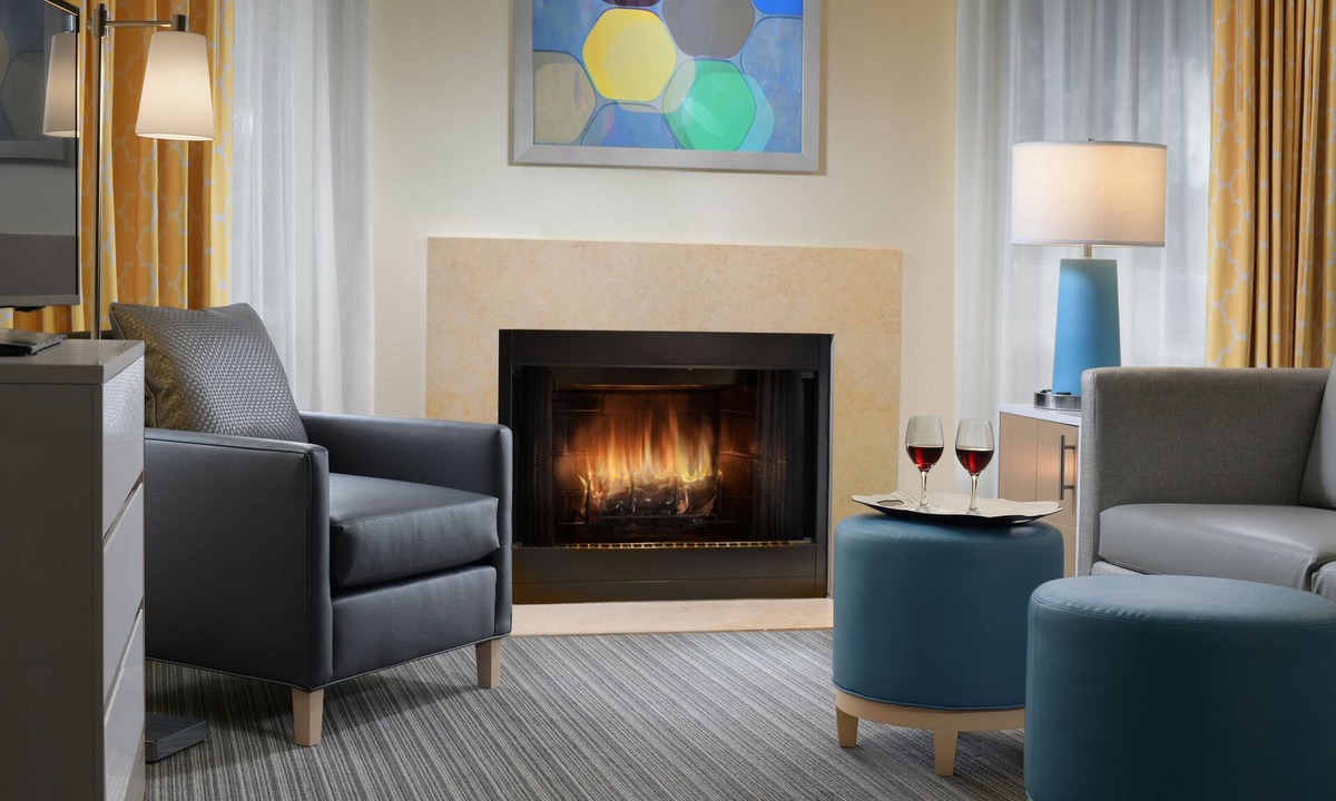 Westlake Hotel | A Place You'll Surely Enjoy! 2 Convenient Units, Free Parking, Pets Allowed
