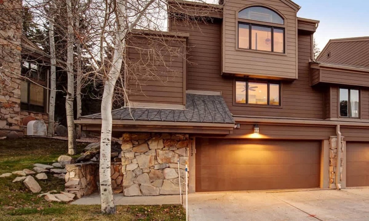 Deer Valley Condo | Abode on Stonebridge, hot tub, Deer Valley & Main Street, bunkroom