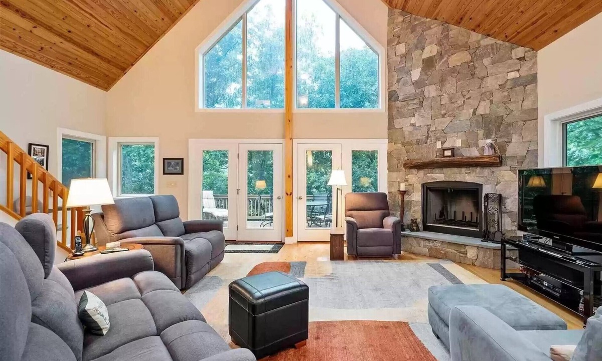 Nellysford House | Above the Clouds! Perfect Escape for Families!