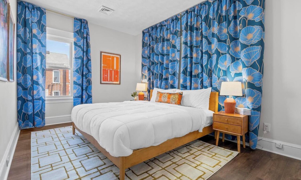 Westside Norwich Apartment | Ace|King Suite-3 King Beds-2 Mi. To Mohegan