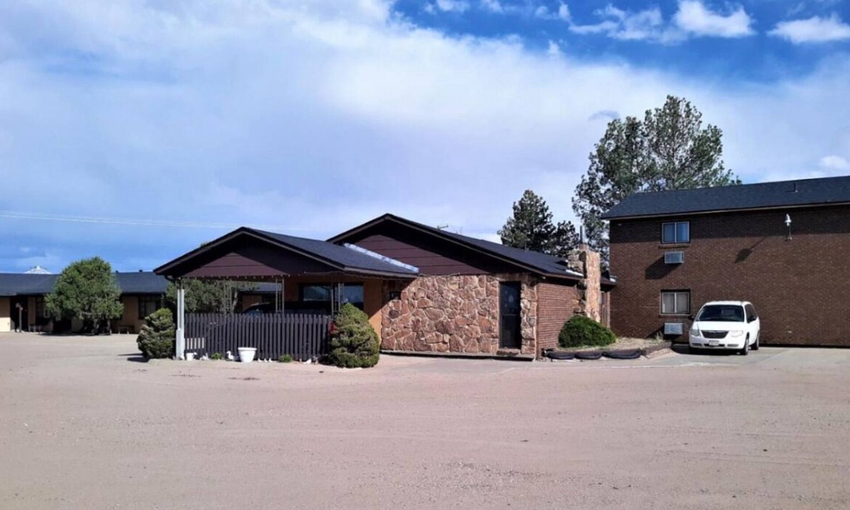 Cheyenne Wells House | Affordable Getaway! Free Parking, Pet-Friendly, Close to Medicine Arrow Park
