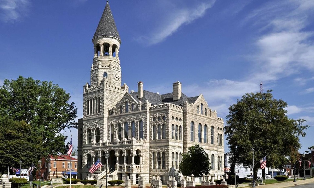 Salem Hotel | Affordable Salem Getaway! 2 Non-Smoking Rooms w/Fridge, Wi-Fi, Free Parking