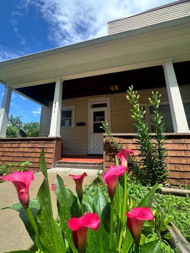 Grafton House | Almost Heaven At The River