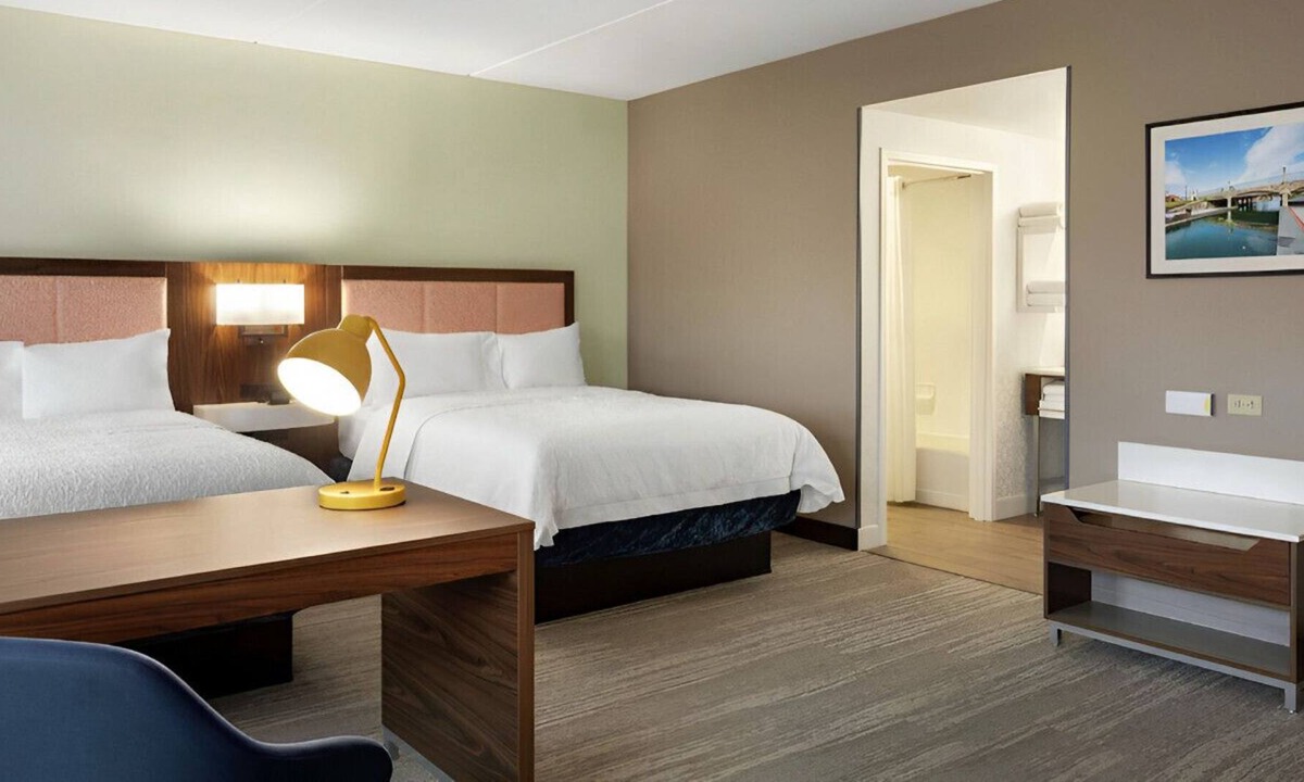 Frederick House | Amazing Haven for Your Loved Ones! W/ Free Wi-Fi