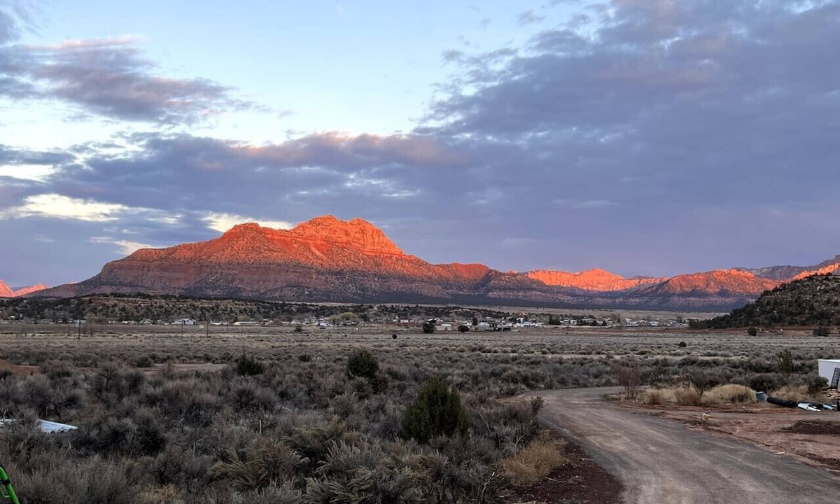 Apple Valley Cabin | Anasazi Cabin Suite – Private Jacuzzi & Fire Pit!