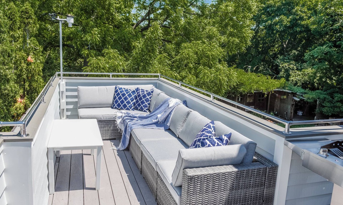 Rockport Apartment | Apartment with private rooftop deck with ocean views