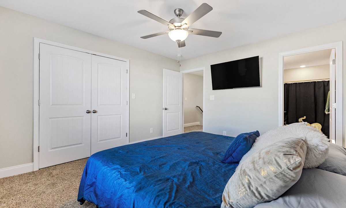Clarksville House | Art House: A Creative Haven