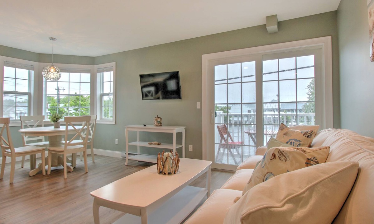 Old Orchard Beach Hotel | Atlantic Ocean Suites