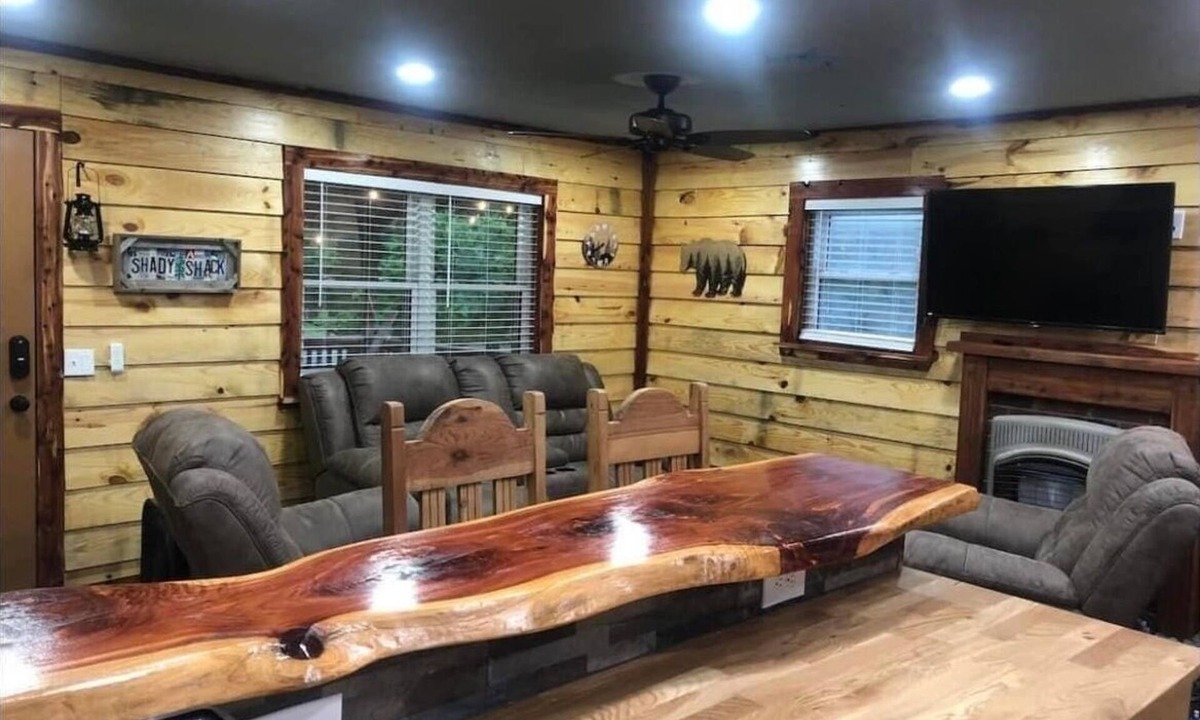 Board Camp Cabin | ATV Shack near Wolf Pen Gap