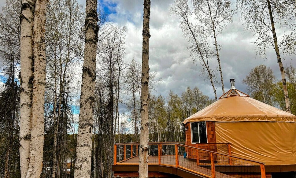 Willow Apartment | Aurora Yurt ~ Recreational Haven